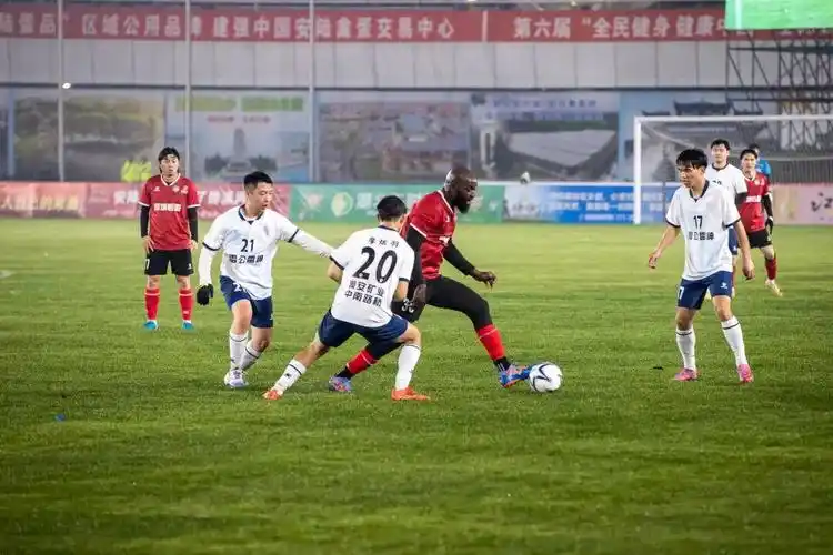 荷兰甲级联赛：阿尔克马尔 VS 埃因霍温